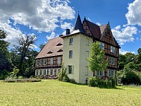 Herrenhaus Briest mit Gewitterturm